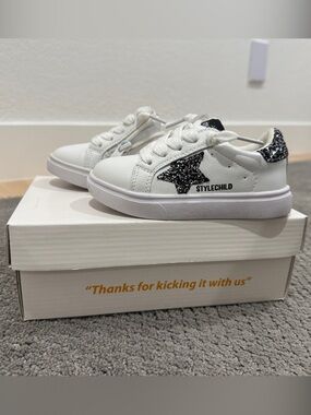 White Kids Sneakers with Black Glitter Star